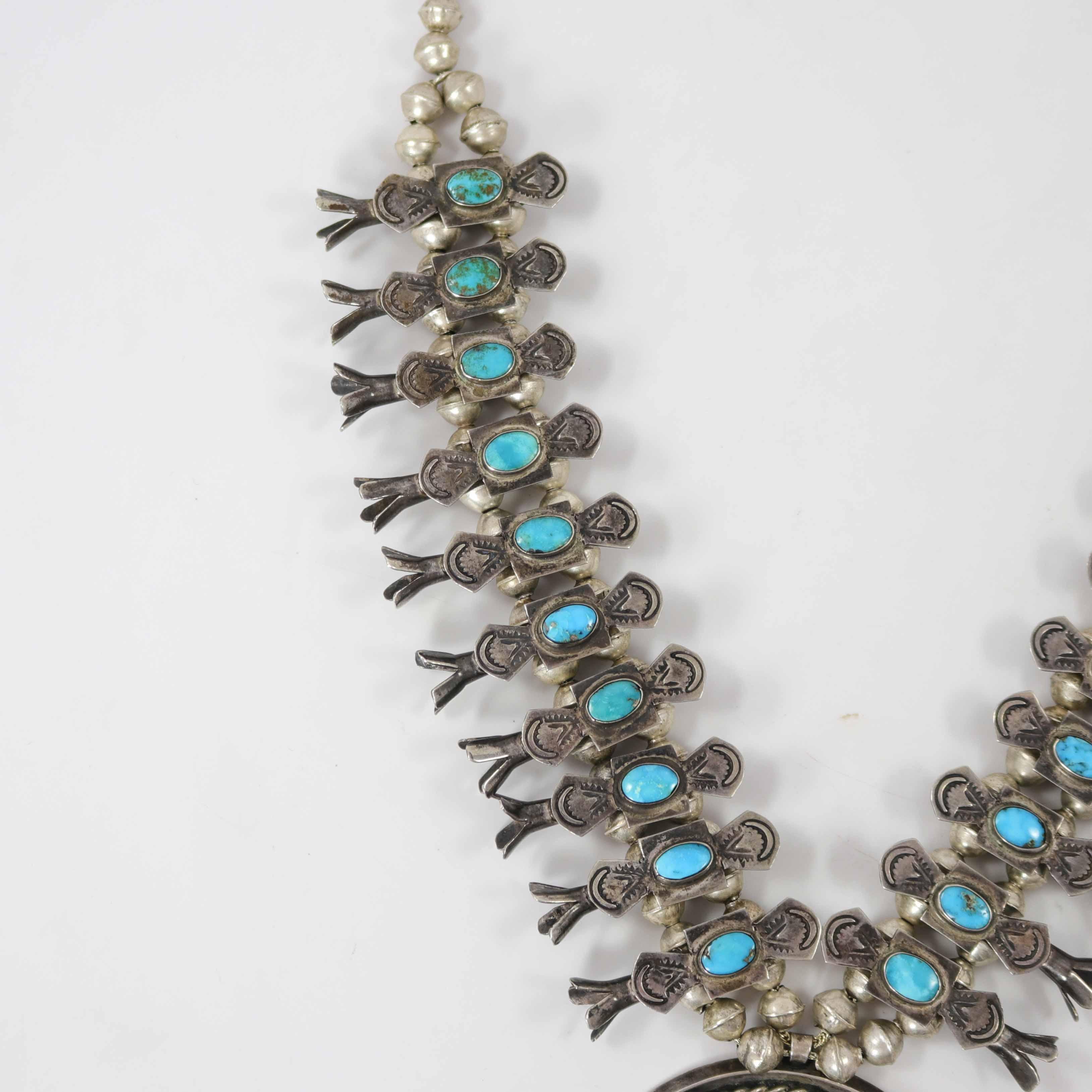 1930s Box Bow Squash Blossom - Image 4