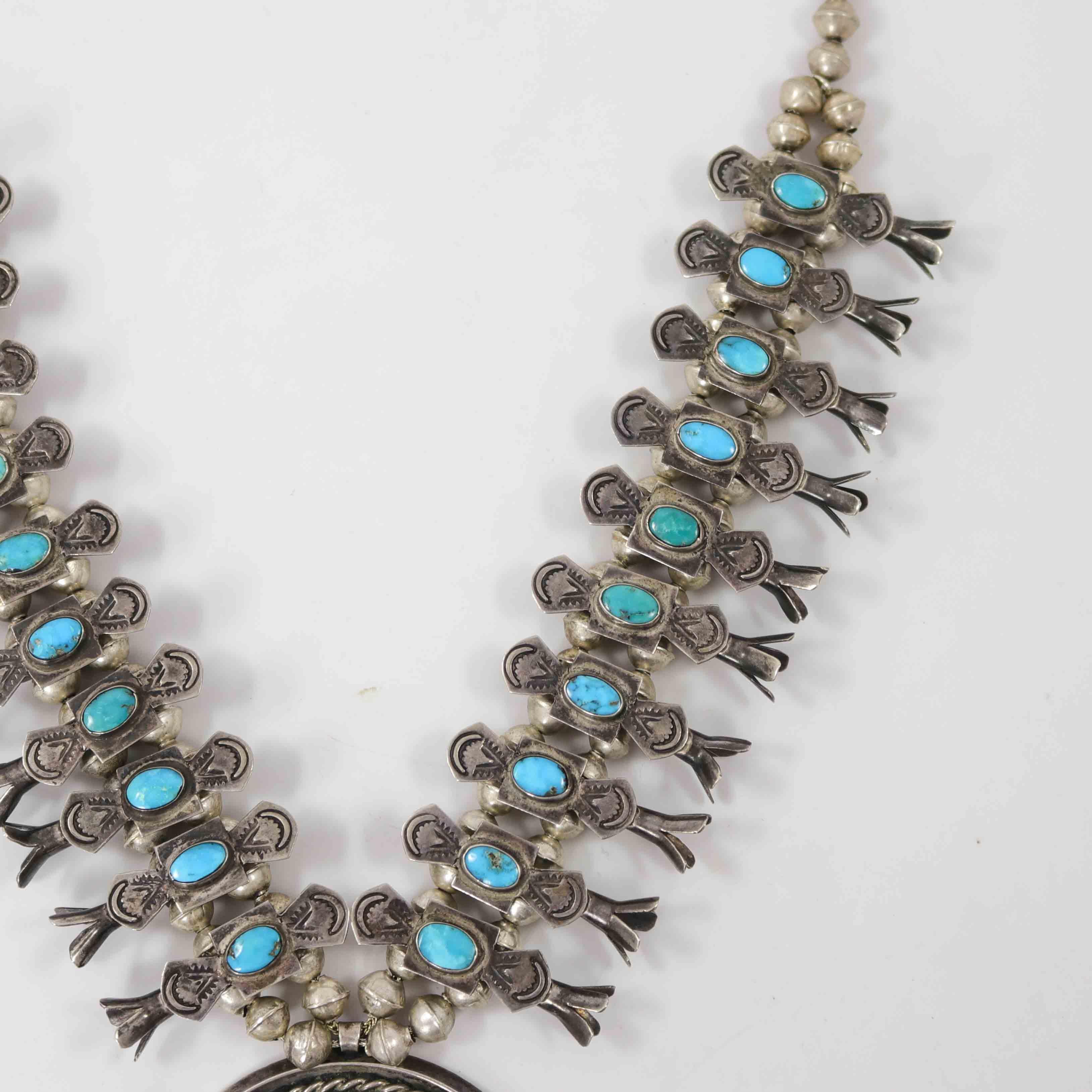 1930s Box Bow Squash Blossom - Image 5