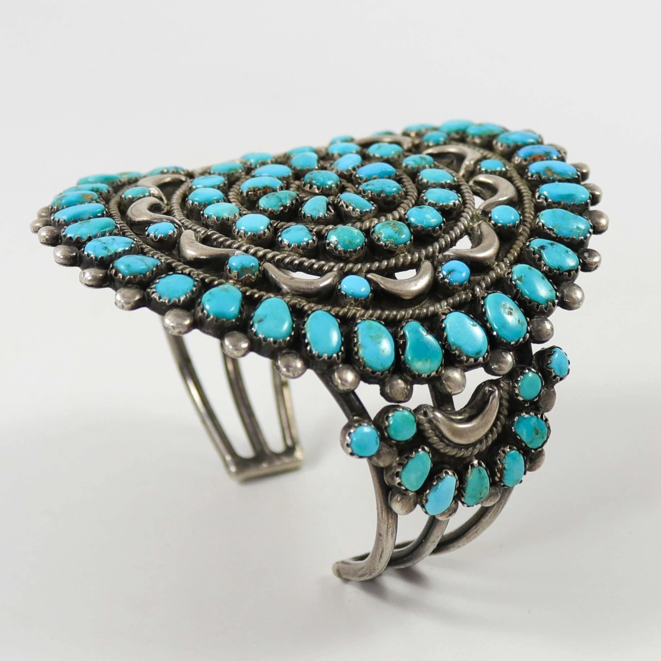 1940s Turquoise Cluster Cuff - Image 3