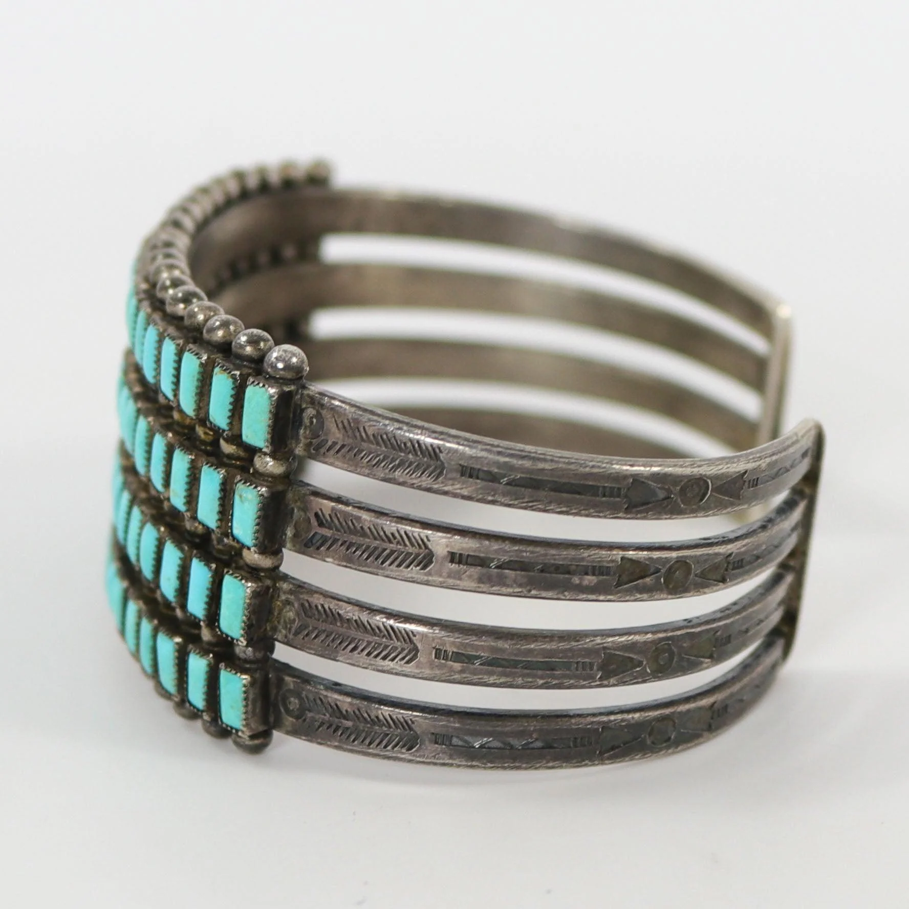 1940s Turquoise Row Bracelet - Image 4