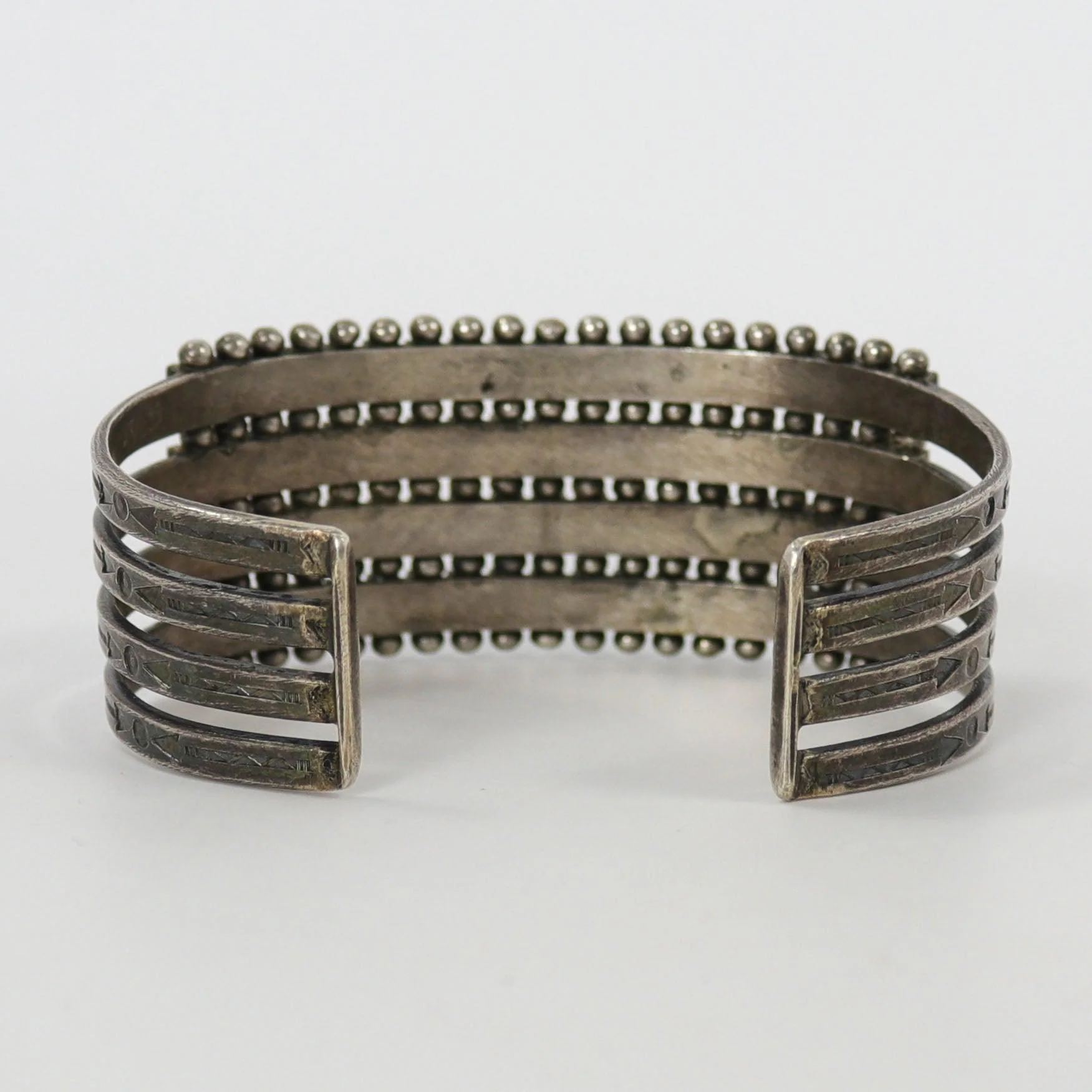 1940s Turquoise Row Bracelet - Image 5