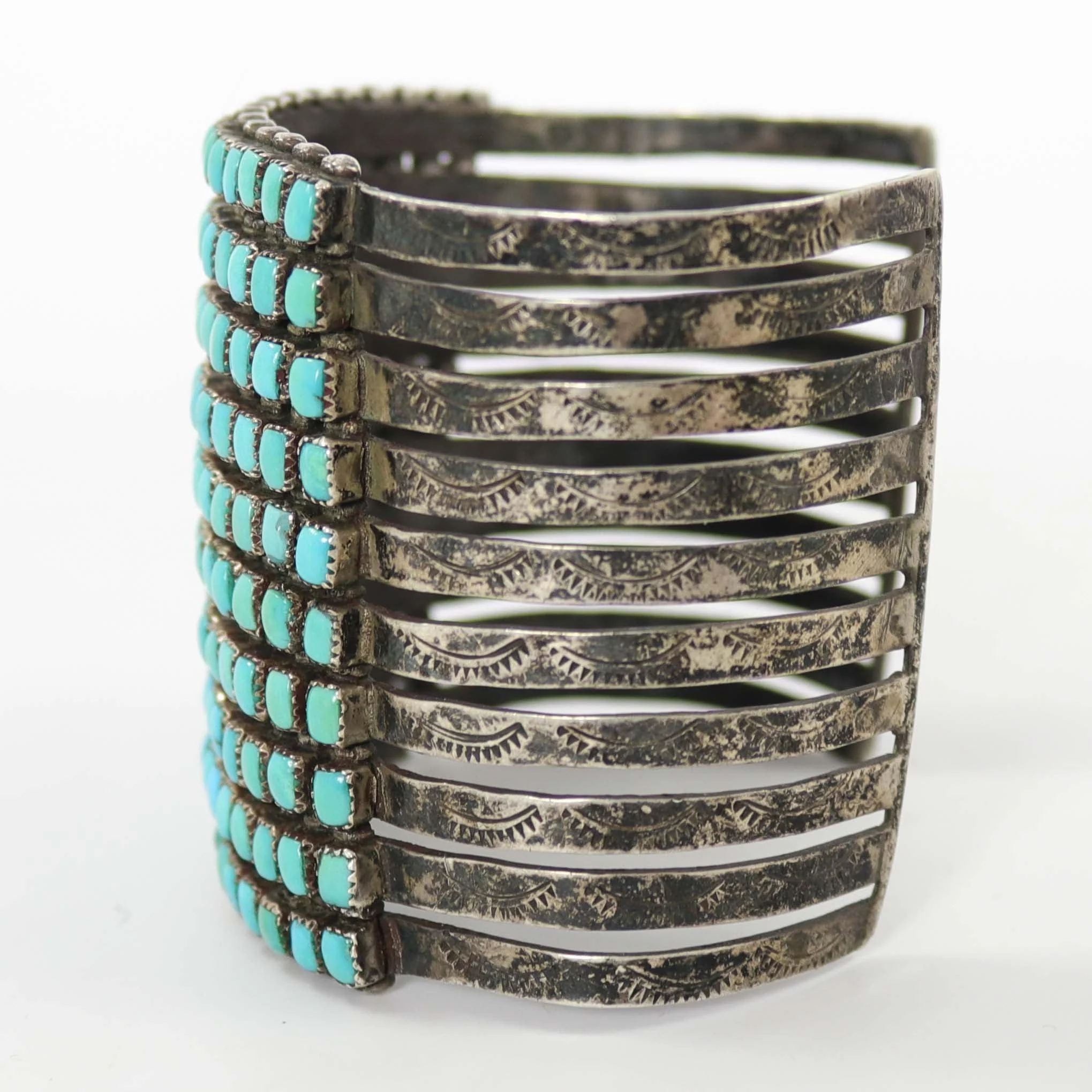 1940s Turquoise Row Bracelet - Image 4