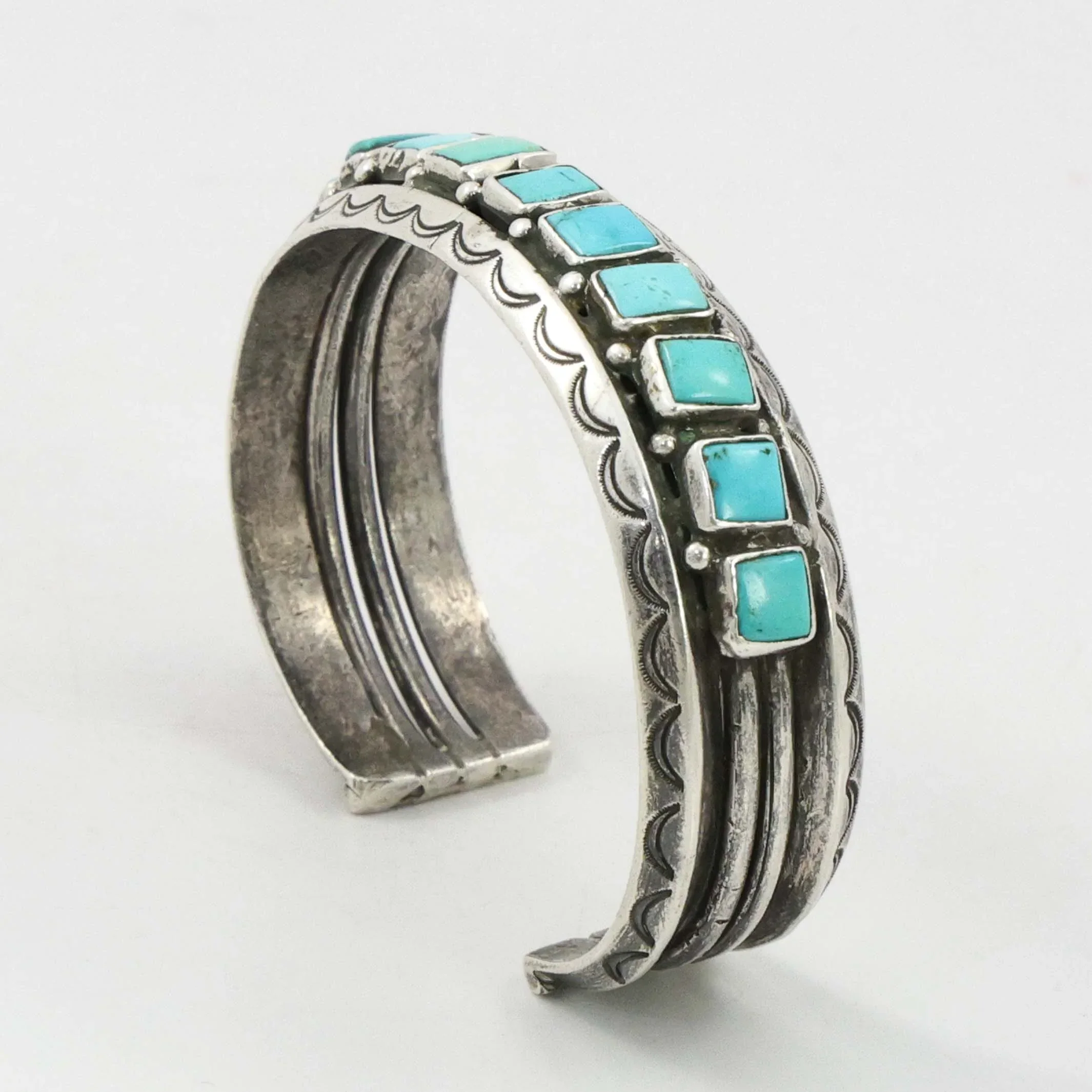 1940s Turquoise Row Bracelet - Image 3