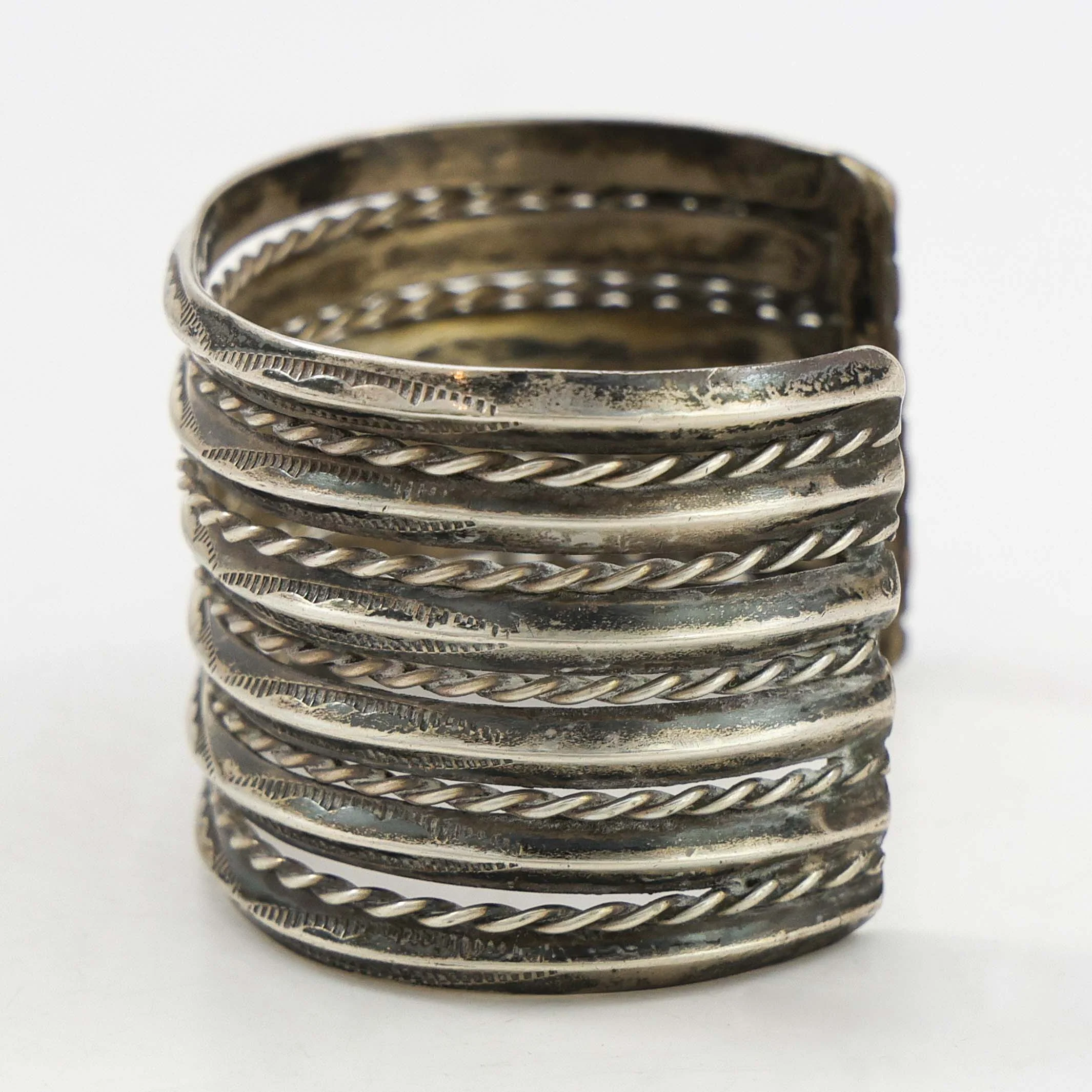 1970s Twisted Wire Cuff - Image 4