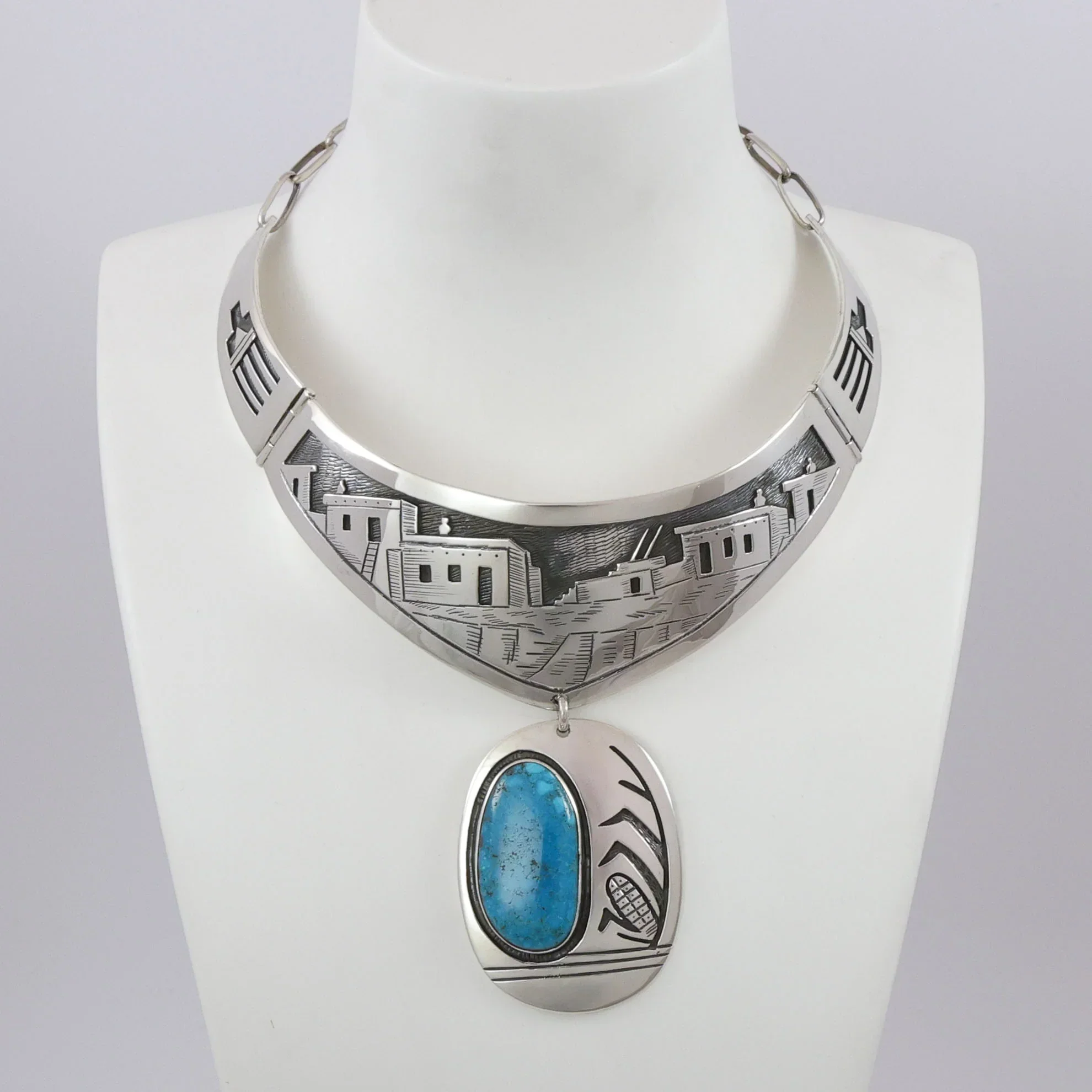 1970s Village Scene Collar Necklace - Image 10