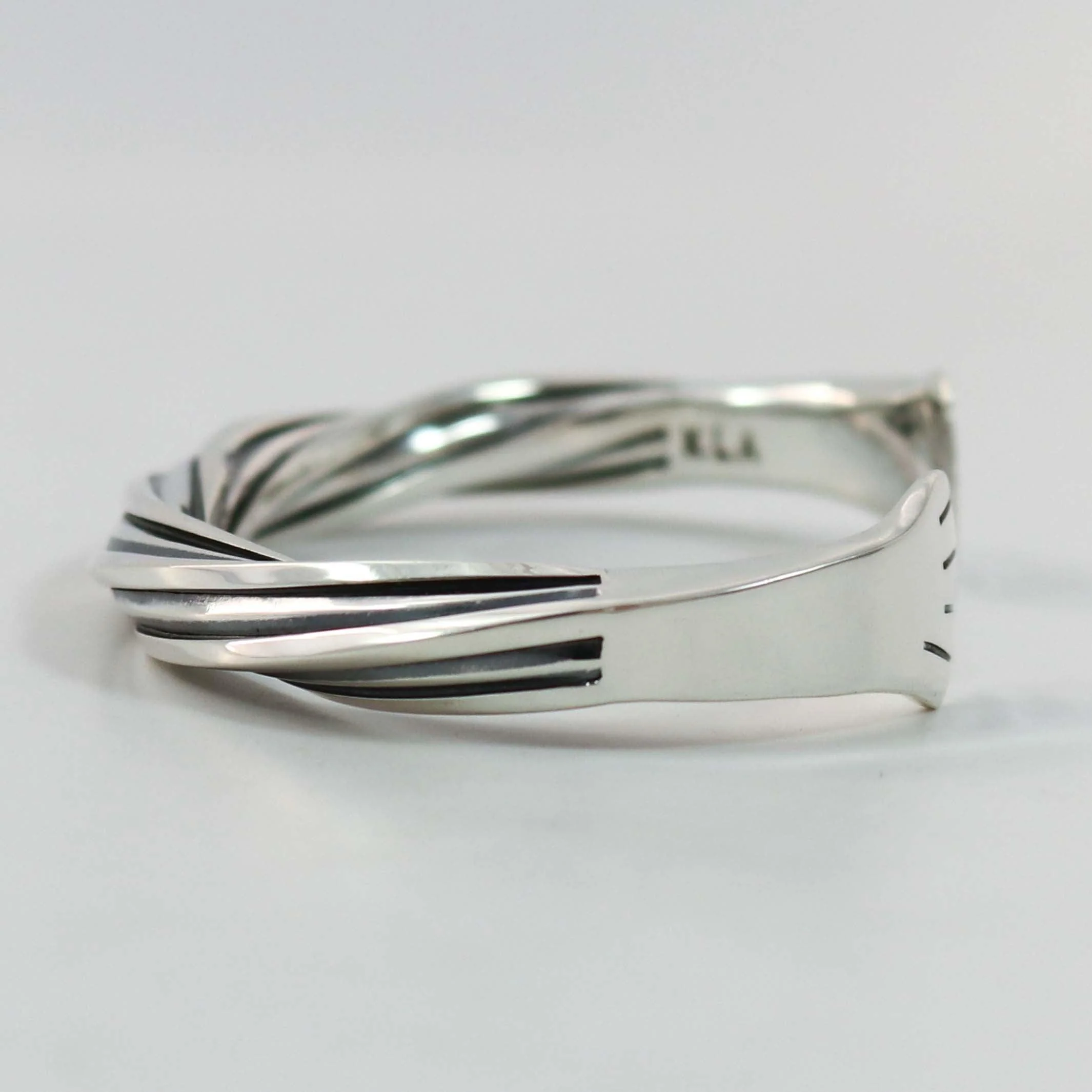 Beveled Twist Cuff - Image 4