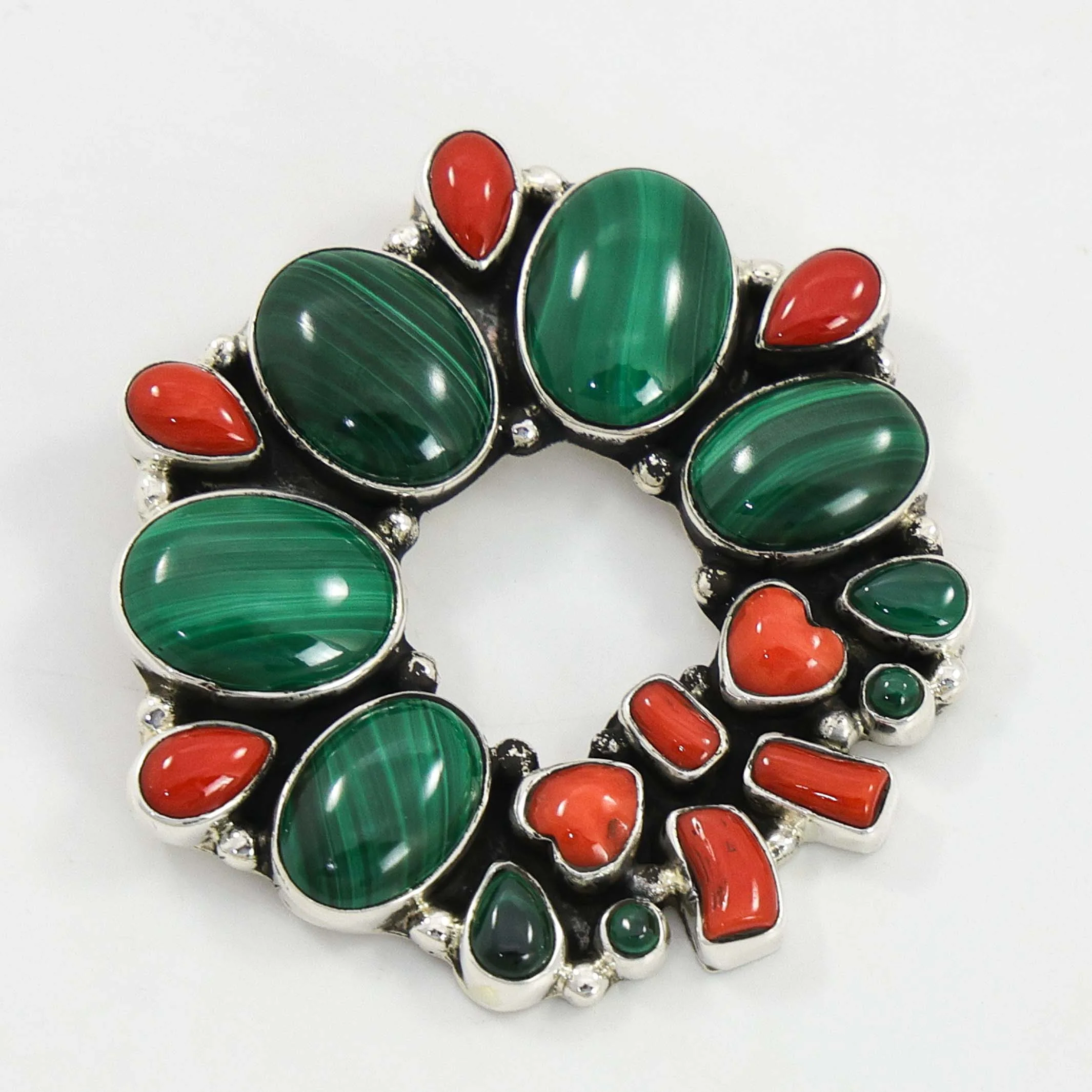 Christmas Wreath Pin - Image 2