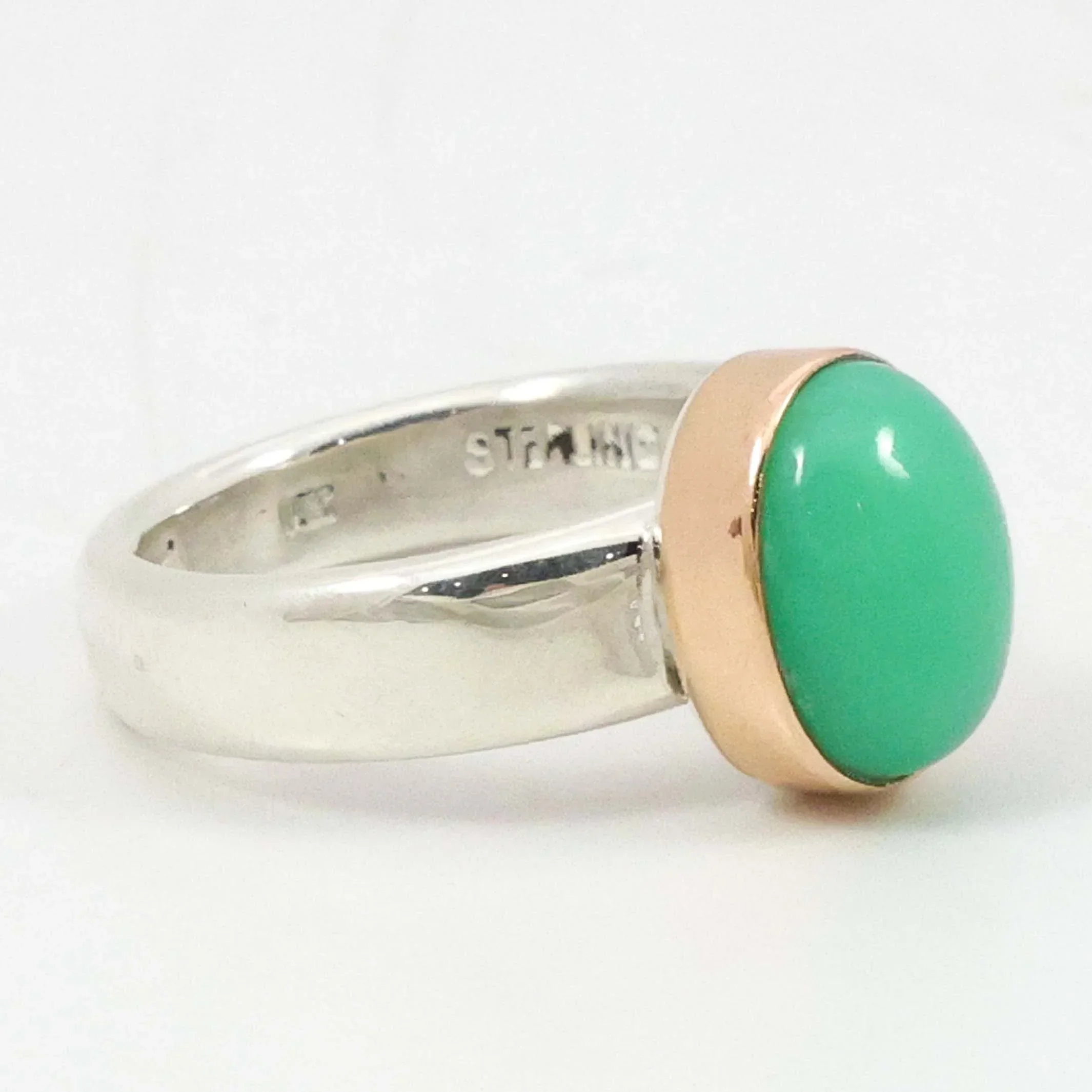 Chrysoprase and Gold Ring - Image 2