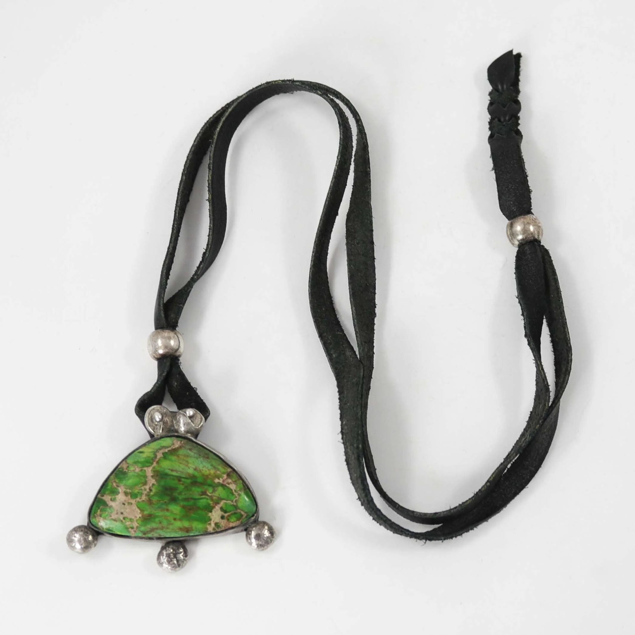 Gaspeite Bug Pendant - Image 2