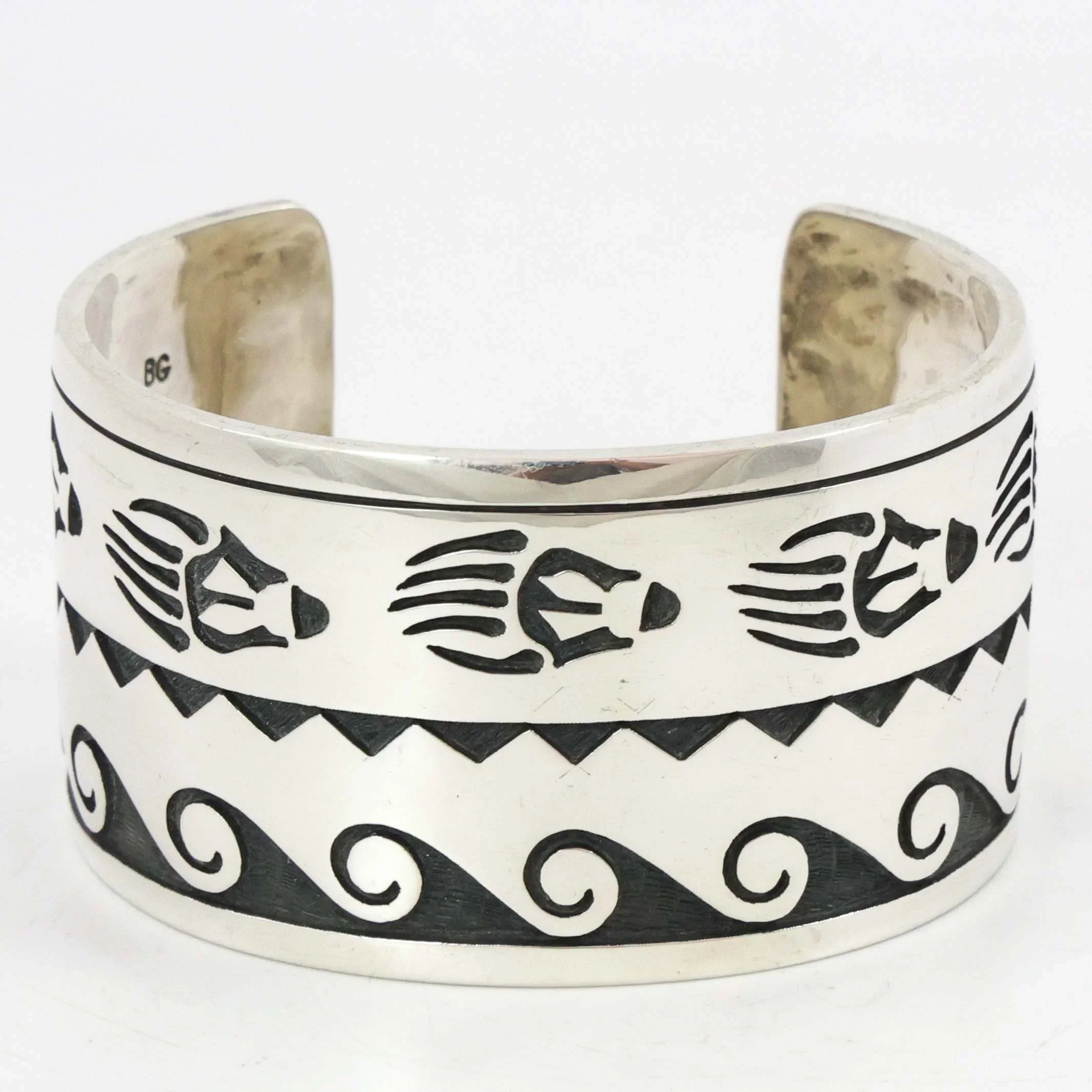 Hopy Overlay Cuff - Image 2