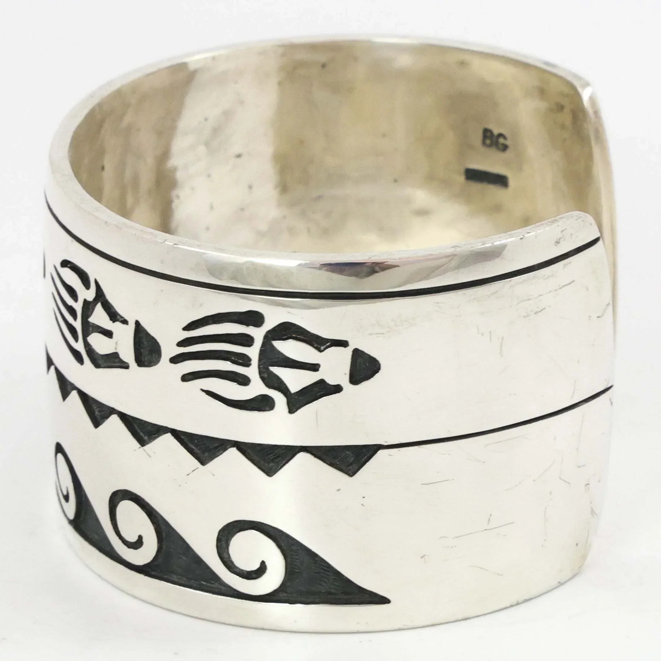 Hopy Overlay Cuff - Image 4