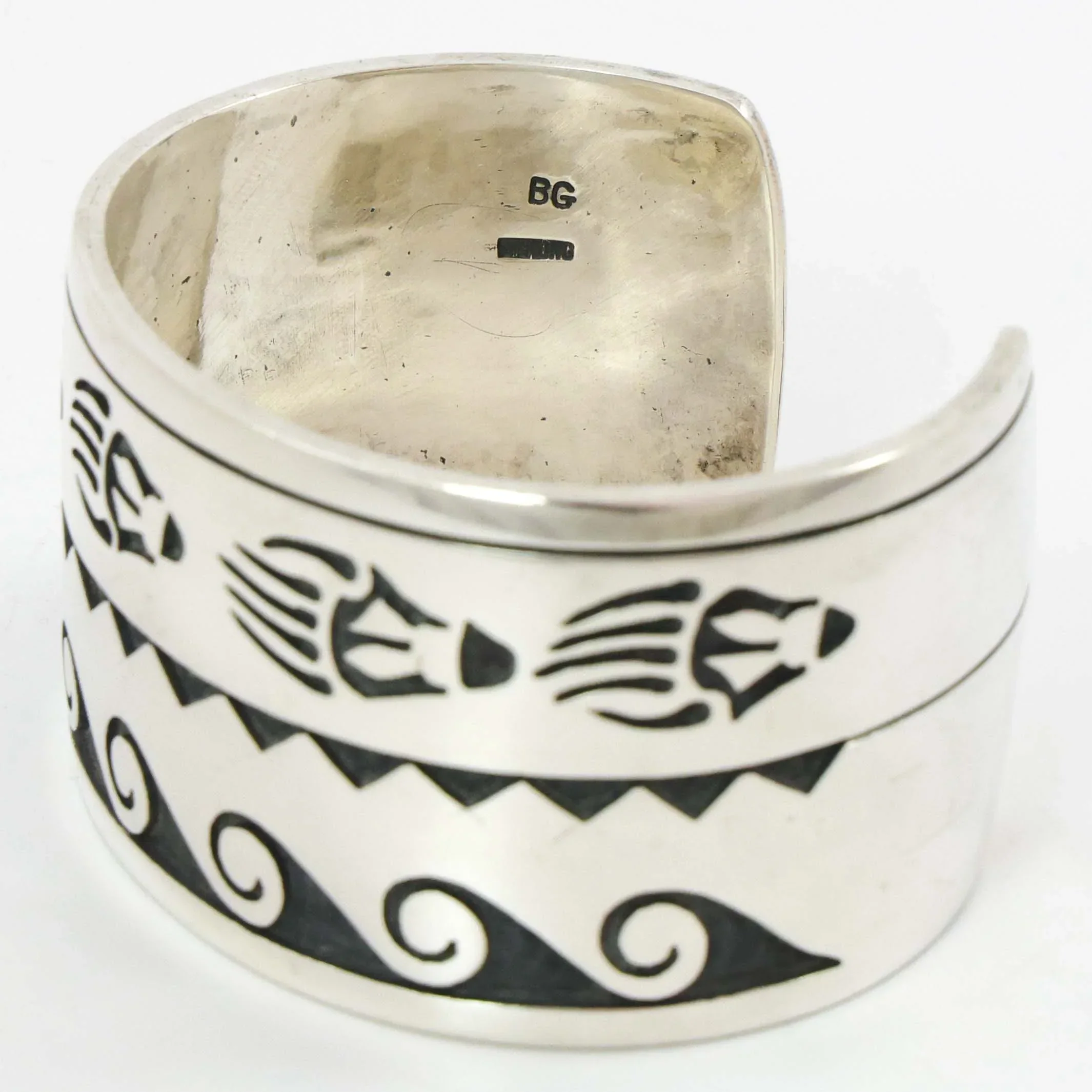 Hopy Overlay Cuff - Image 8