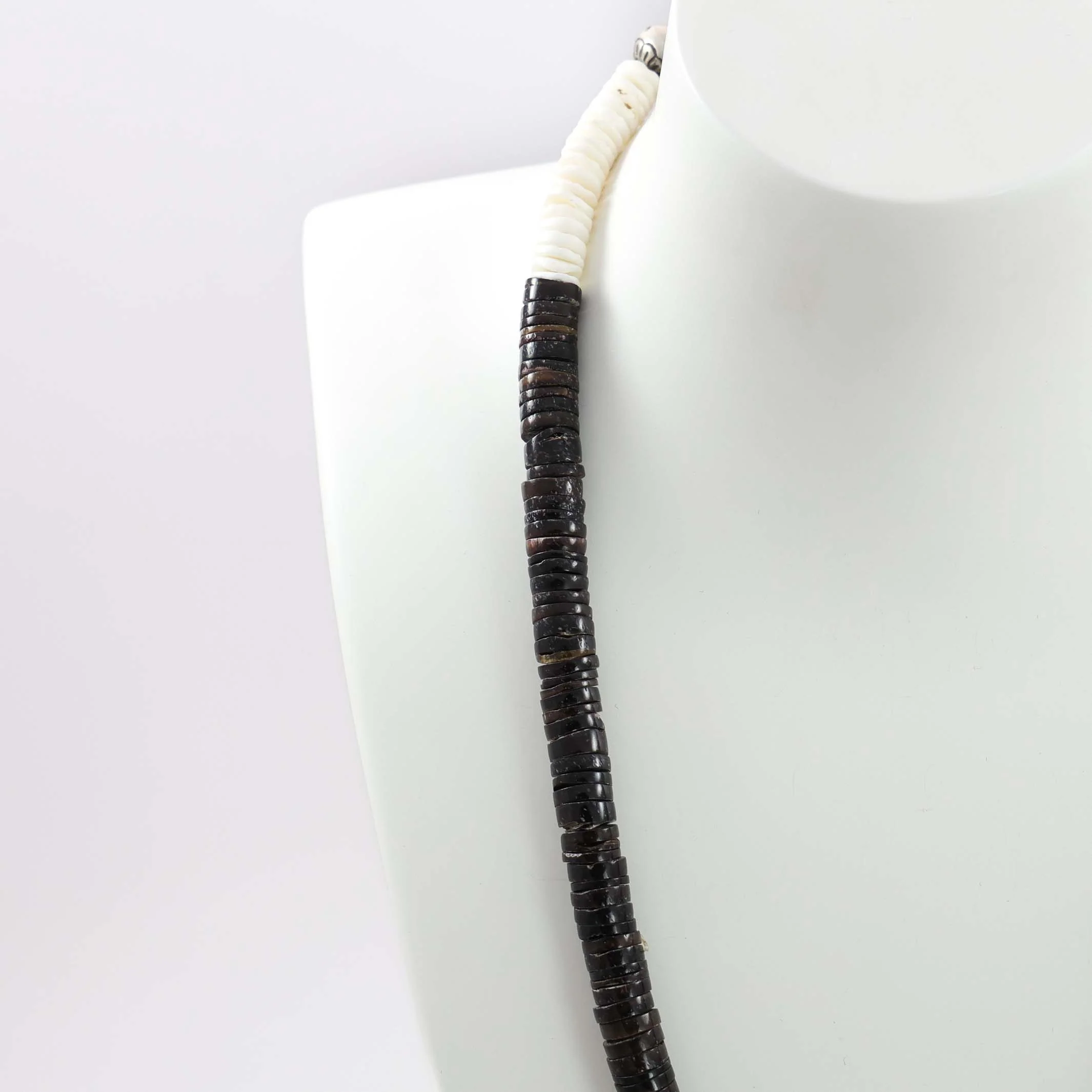 Jasper and Shell Necklace - Image 3
