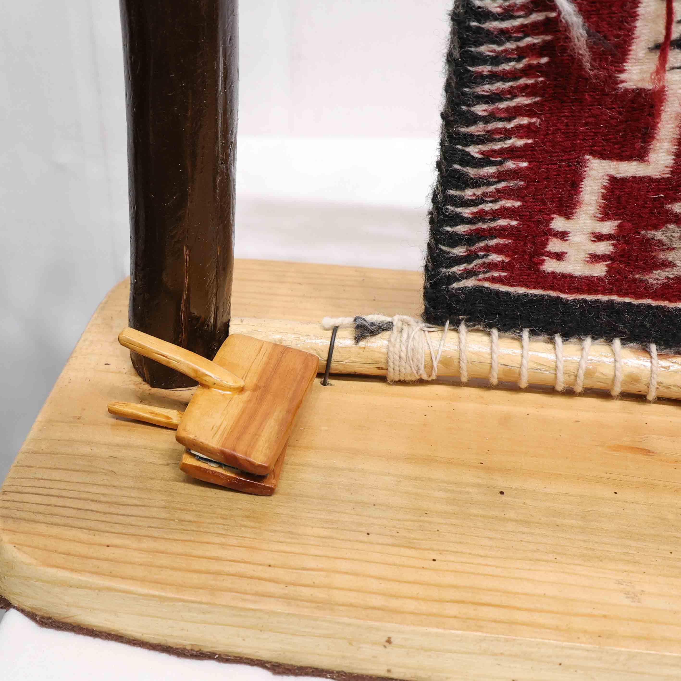 Navajo Loom - Image 3