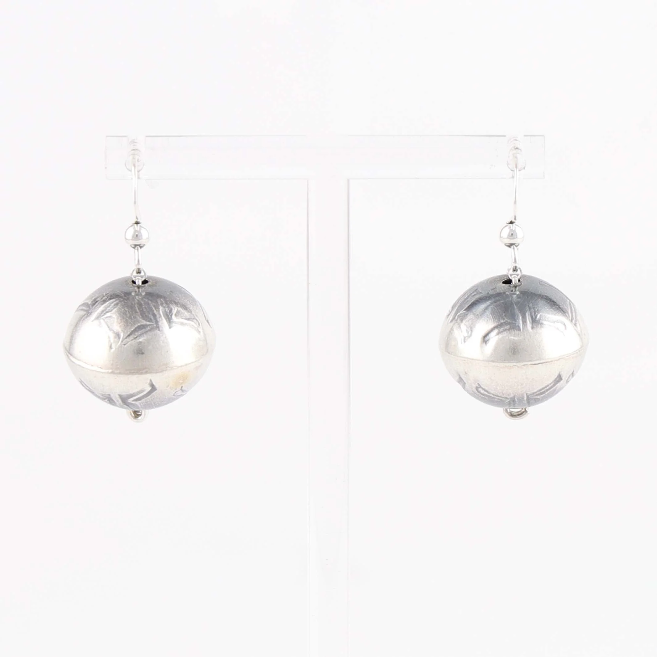 Navajo Pearl Earrings