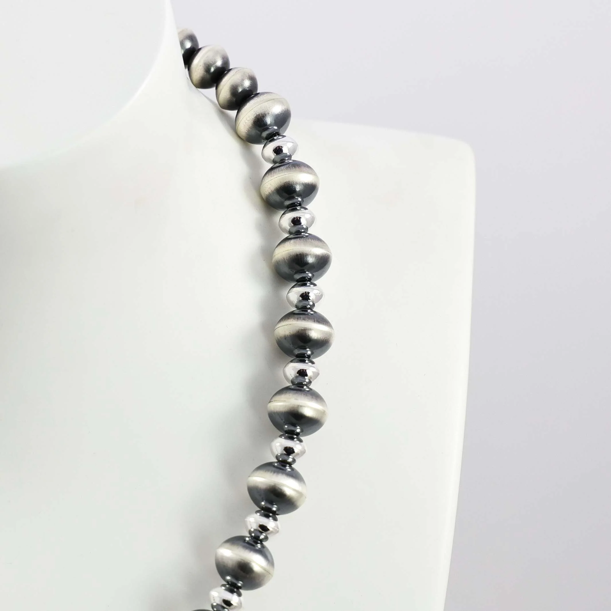 Navajo Pearl Necklace - Image 4
