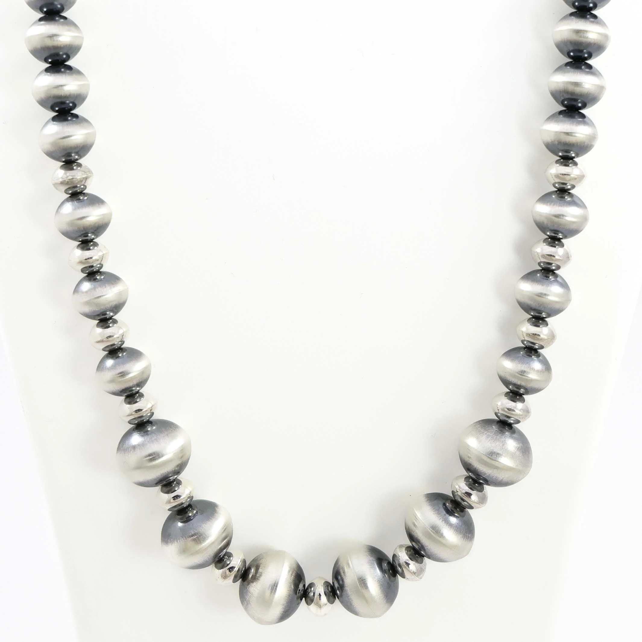 Navajo Pearl Necklace - Image 2