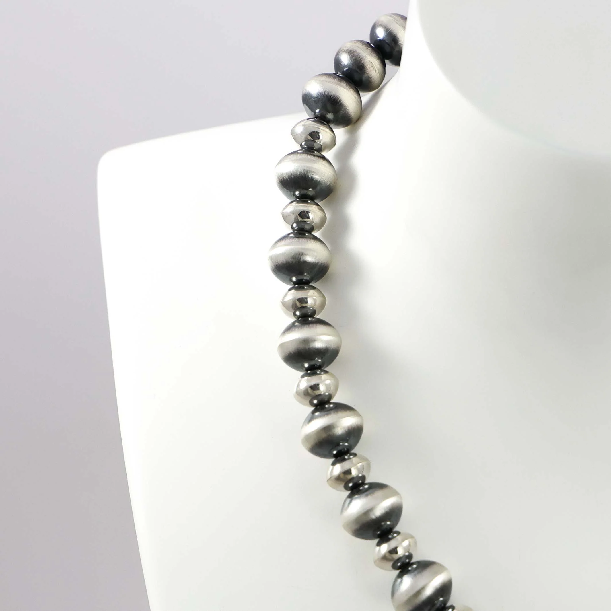 Navajo Pearl Necklace - Image 3