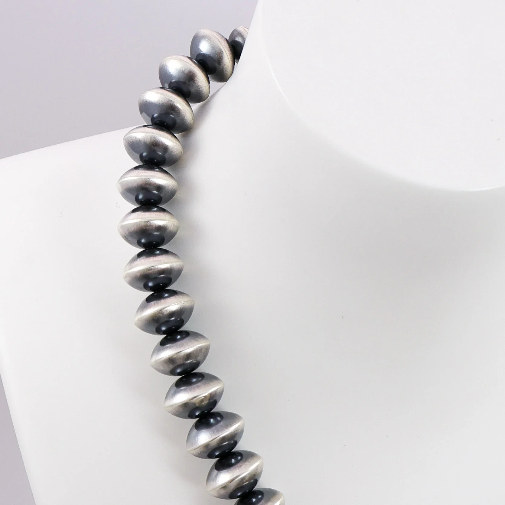 Navajo Pearl Necklace - Image 3
