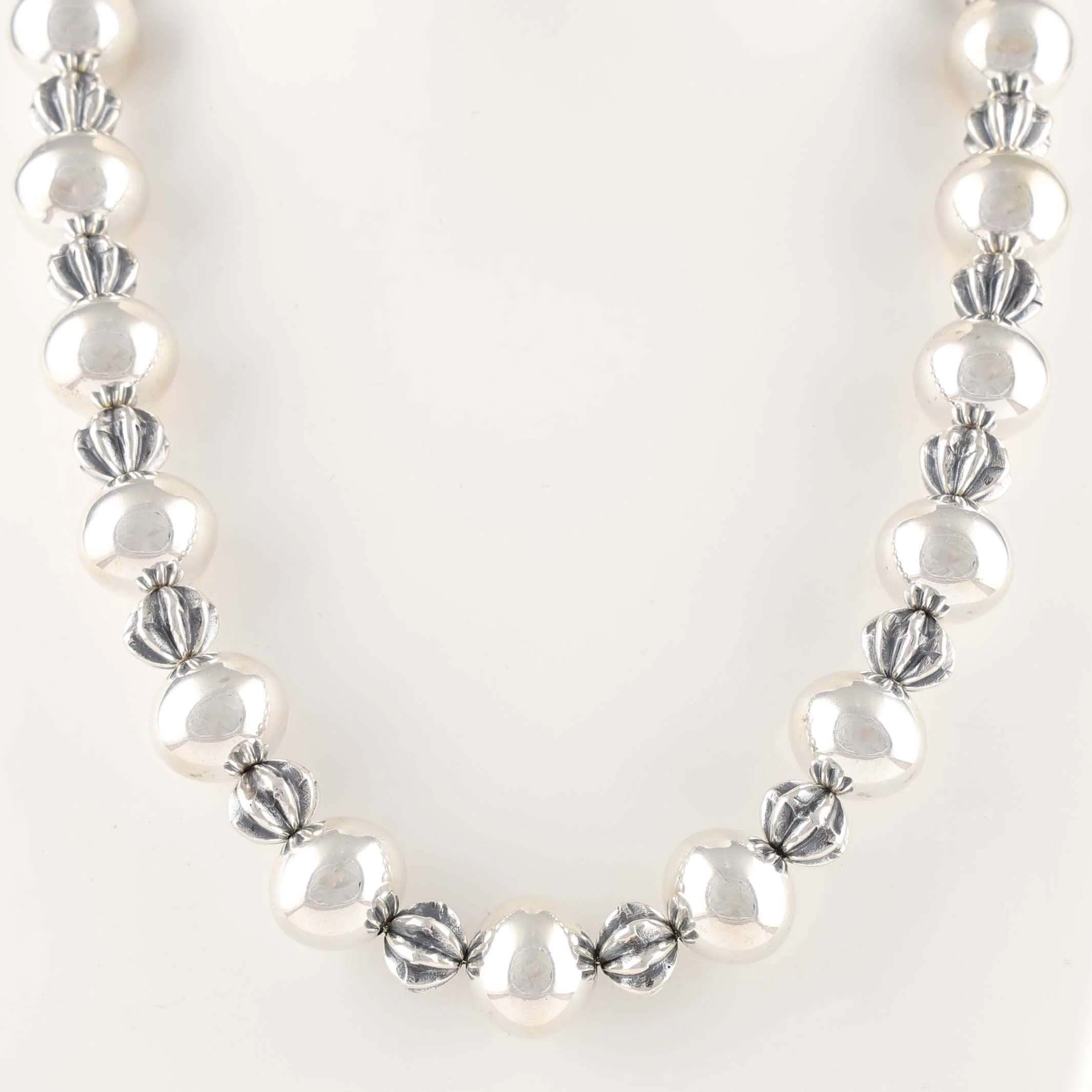 Navajo Pearl Necklace - Image 2