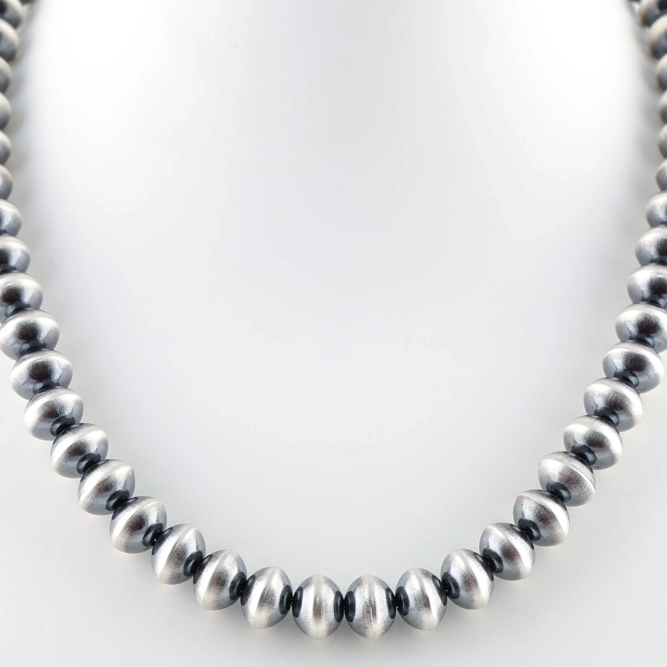 Navajo Pearl Necklace - Image 2
