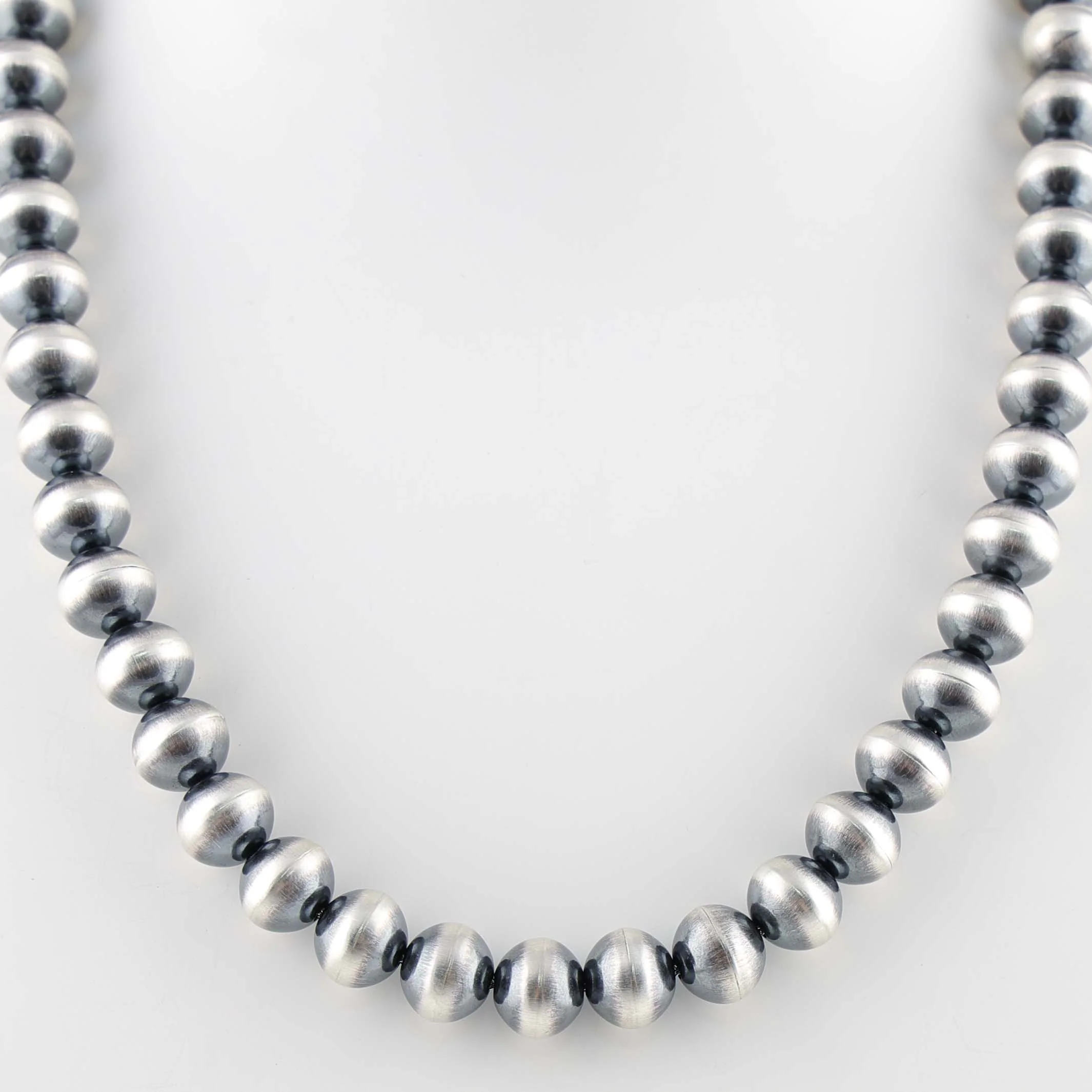 Navajo Pearl Necklace - Image 2