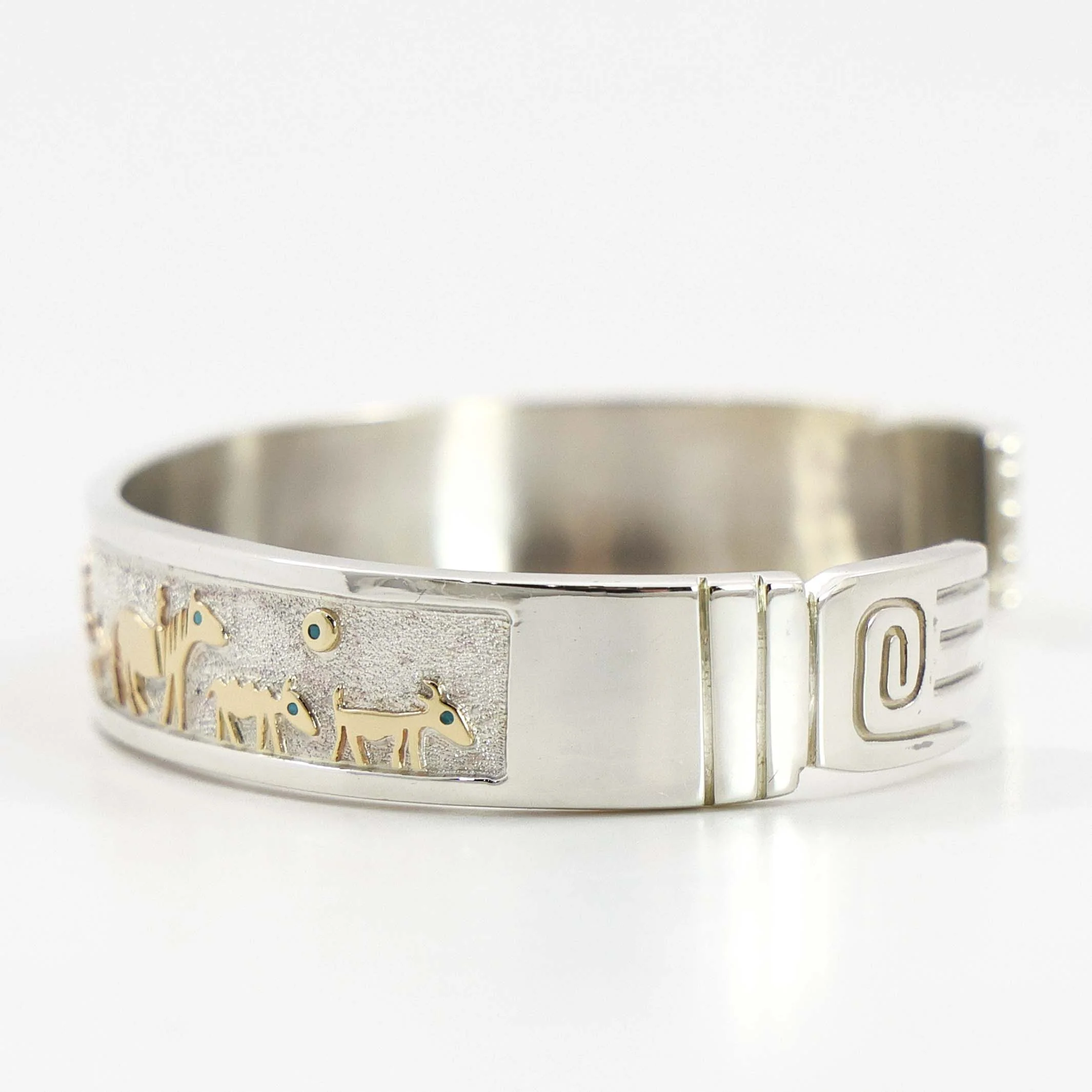 Navajo Storyteller Cuff - Image 2