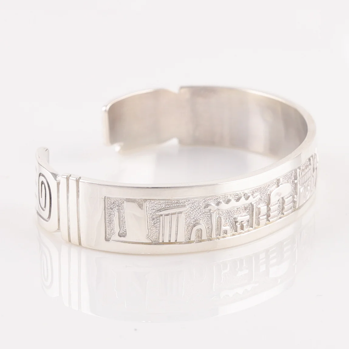 Navajo Storyteller Cuff - Image 2