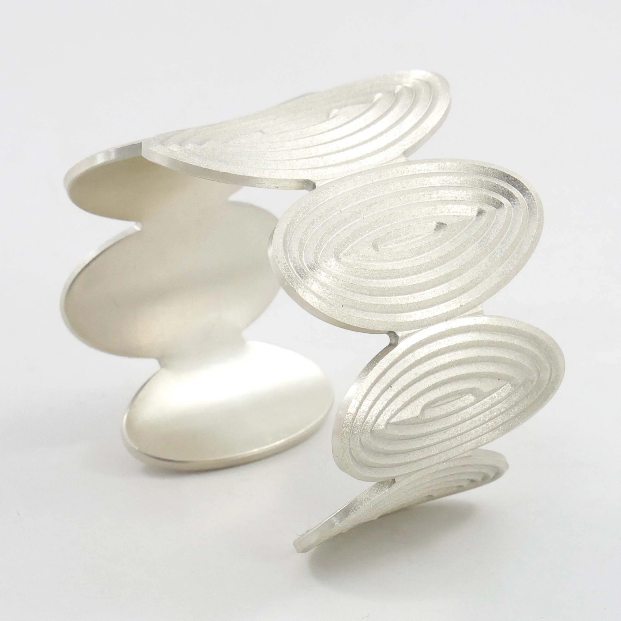 Ripple Ellipse Cuff - Image 3