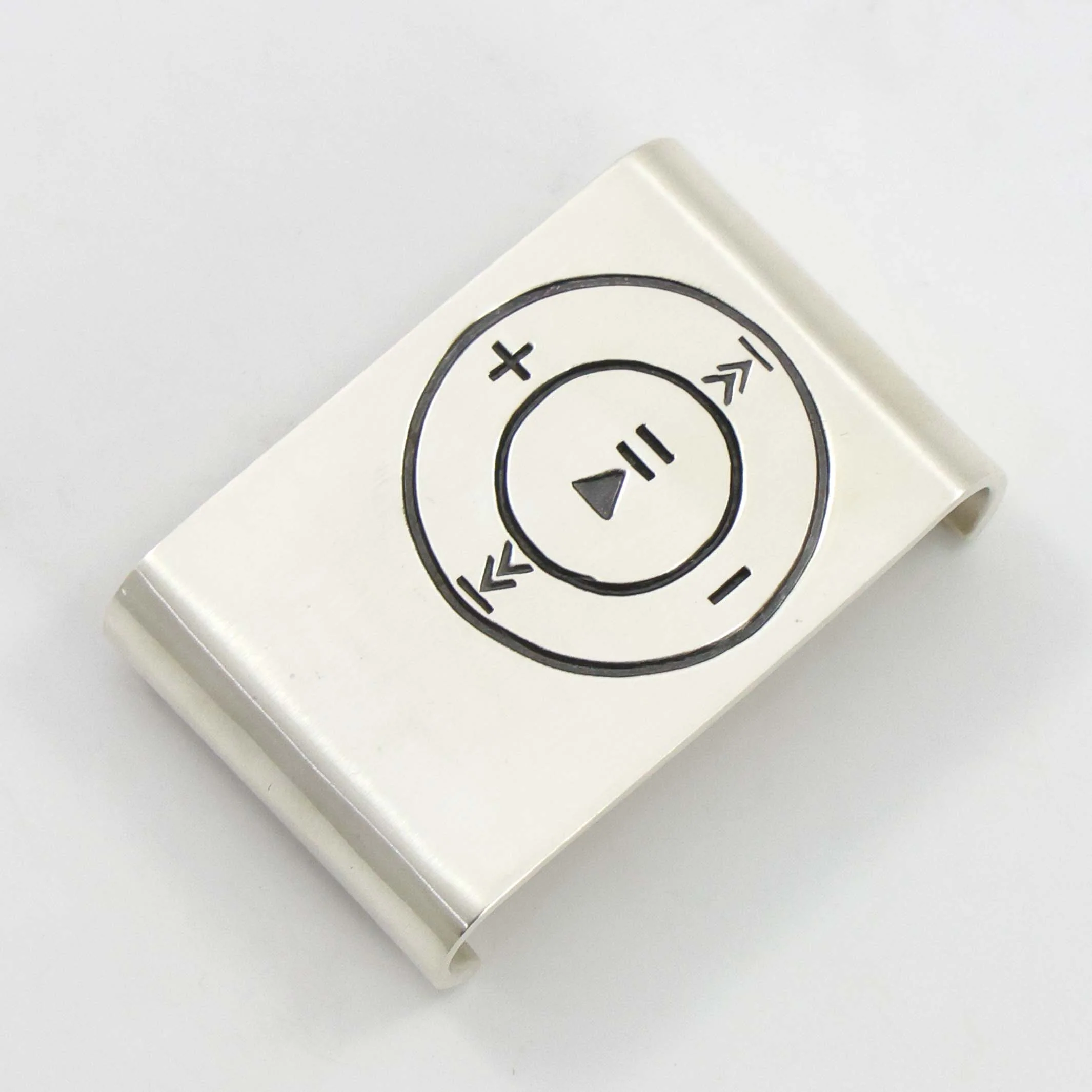 Silver iPod Shuffle Barrette - Image 2