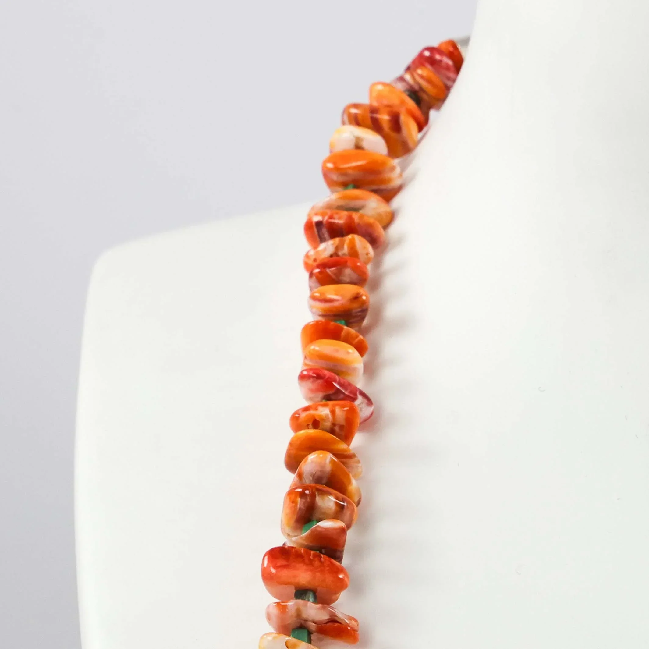 Spiny Oyster Bead Necklace - Image 3