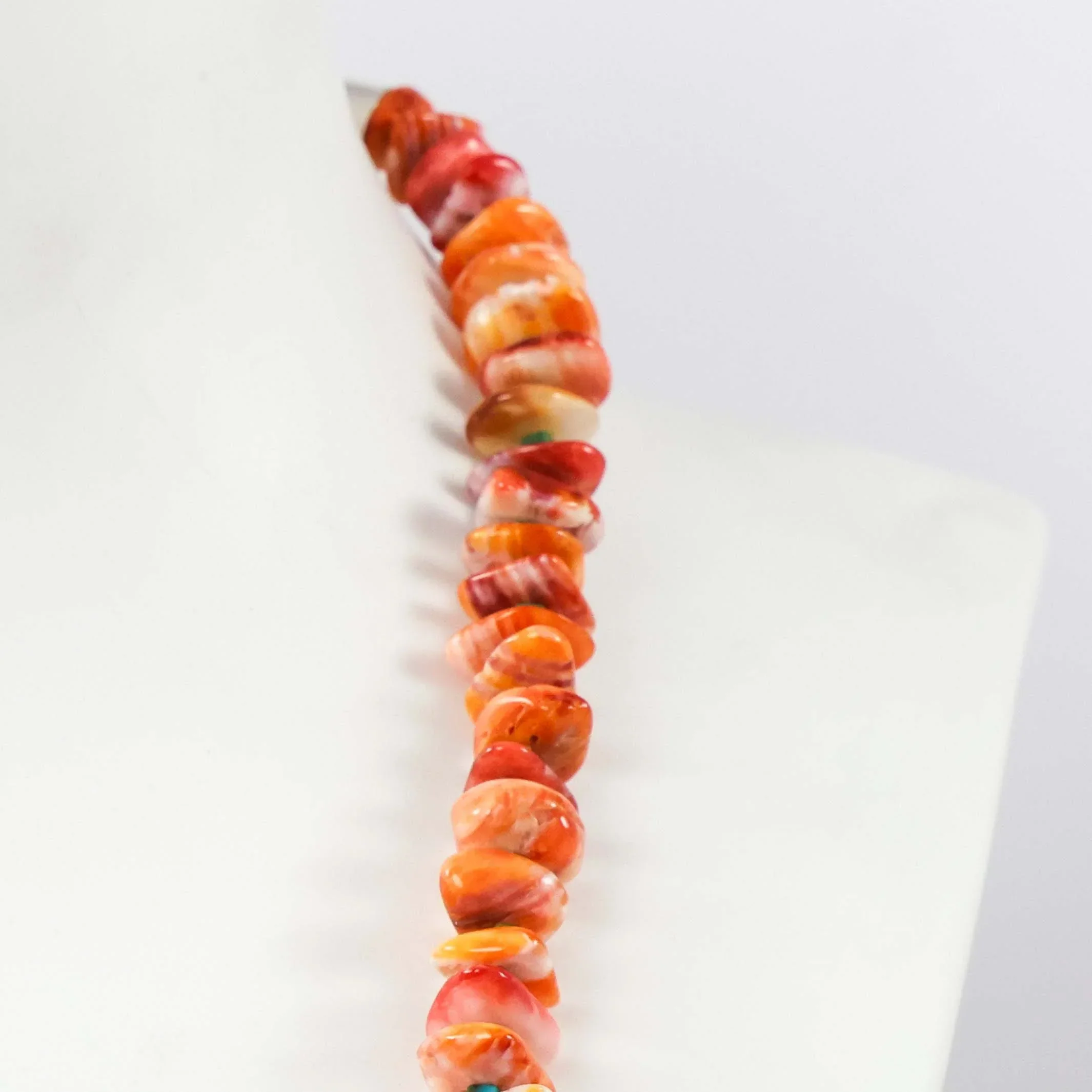 Spiny Oyster Bead Necklace - Image 4