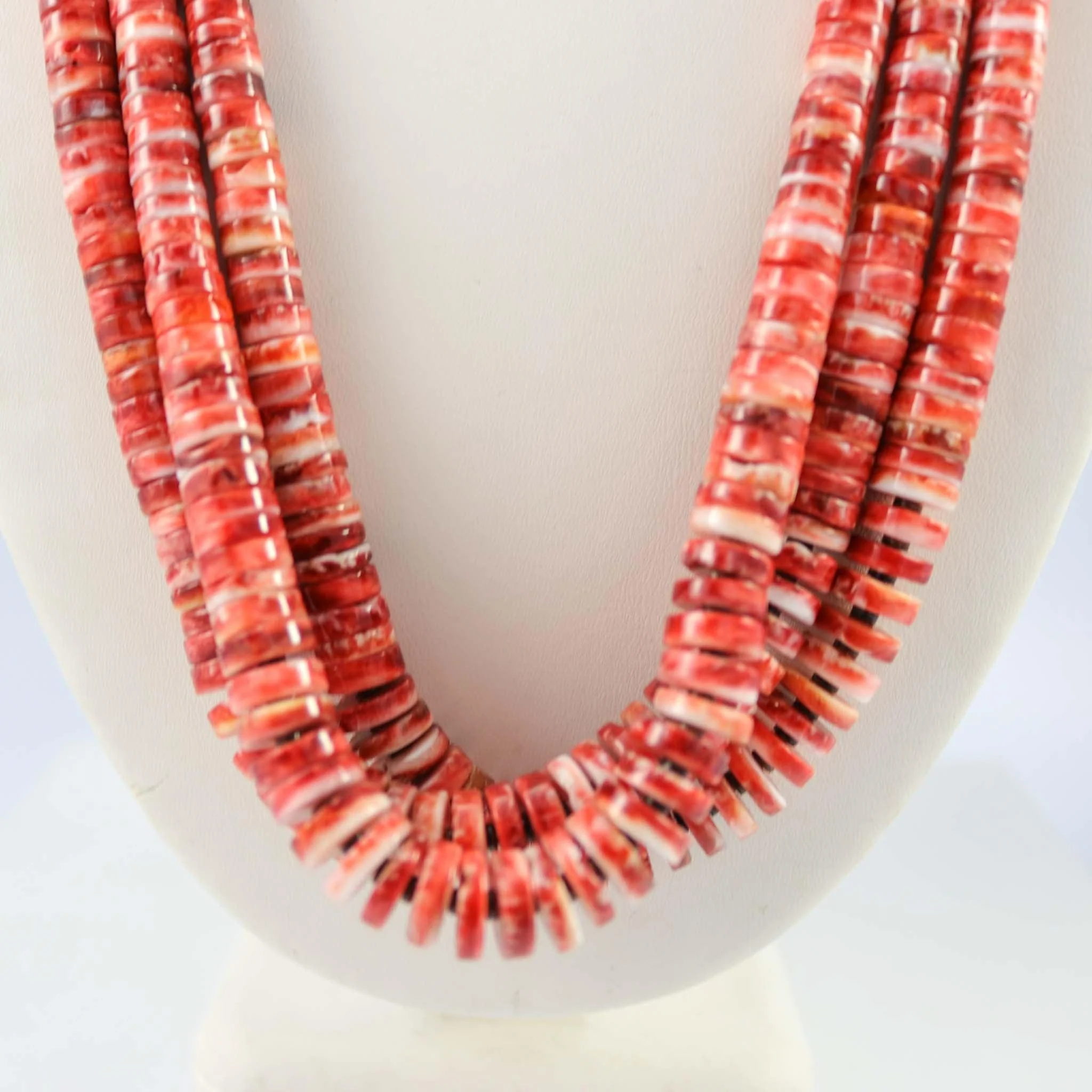 Spiny Oyster Shell Necklace - Image 5