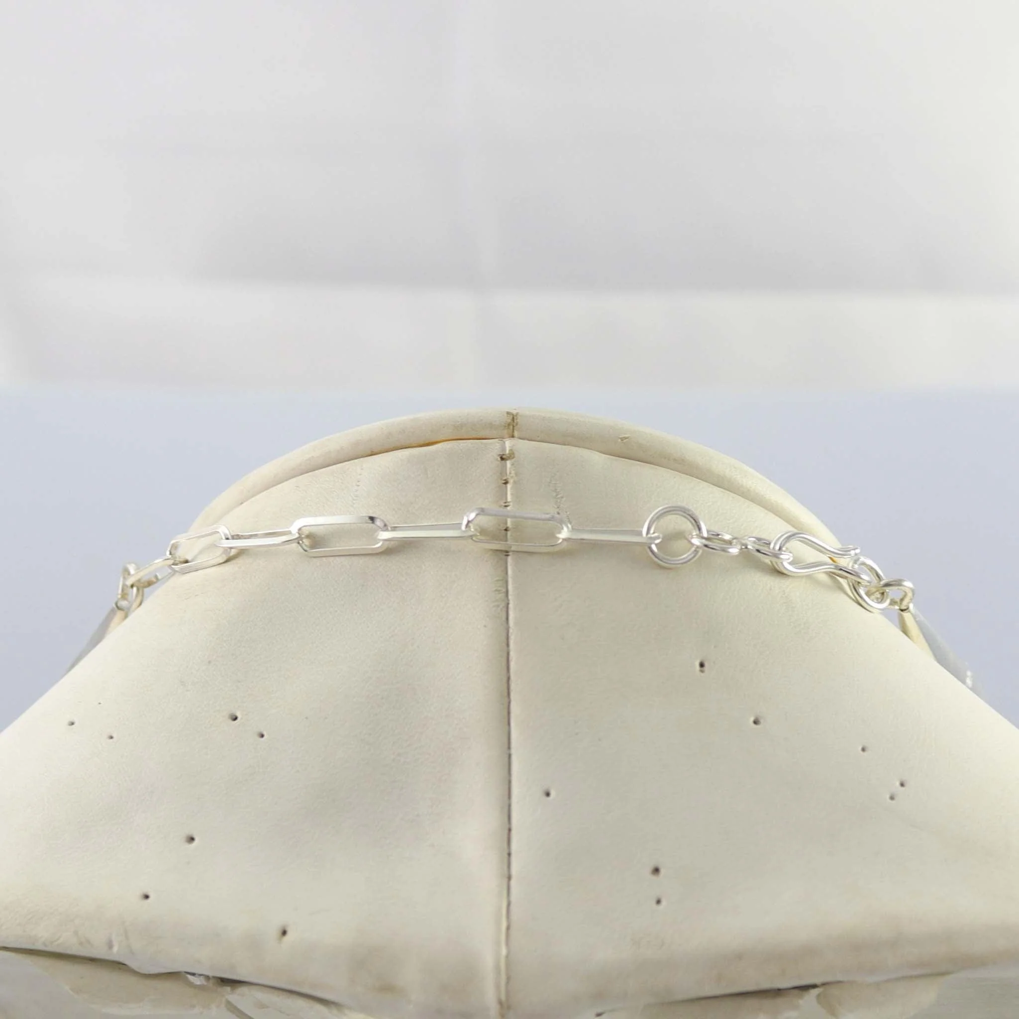 Spiny Oyster Shell Necklace - Image 6