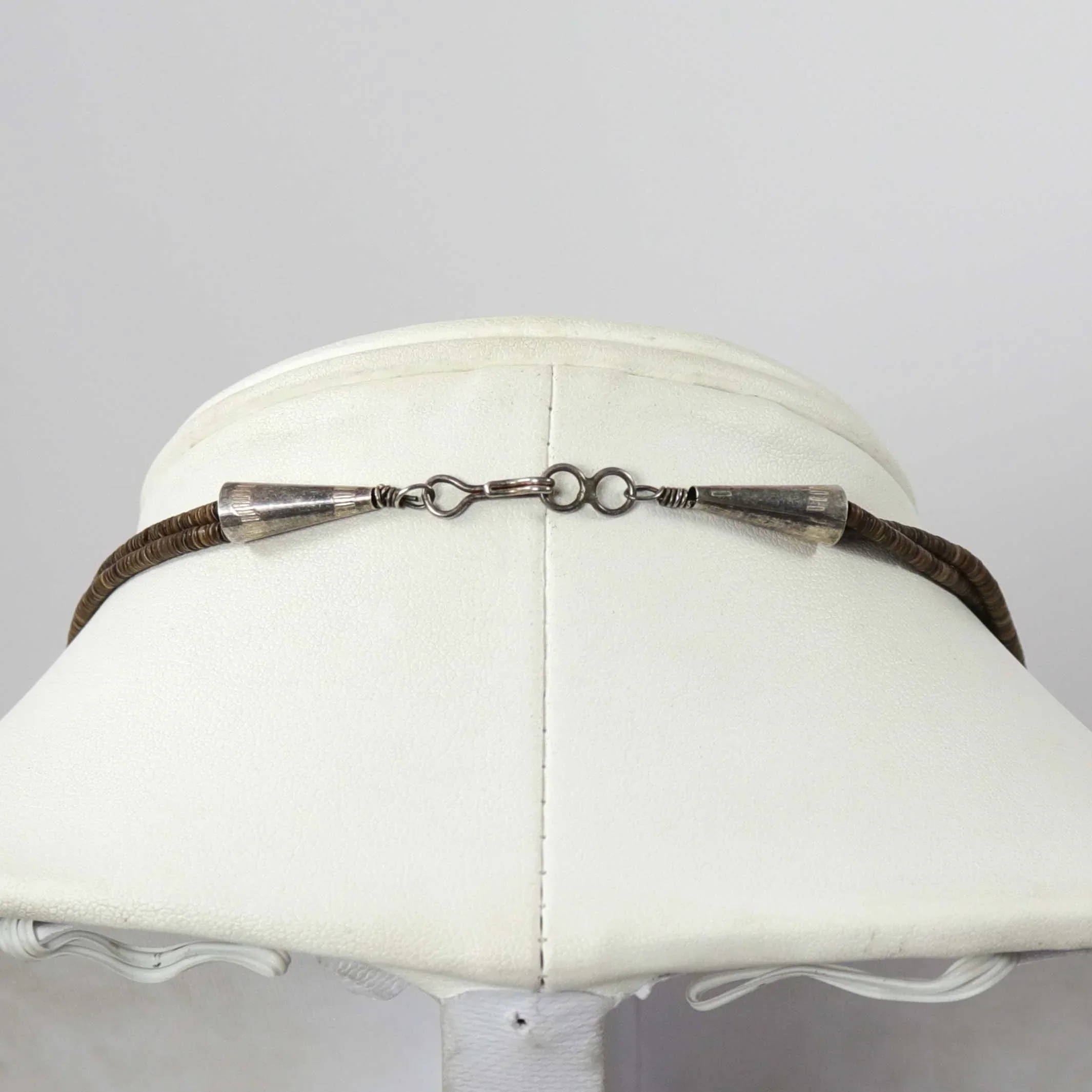 Spiny Oyster Shell Necklace - Image 5