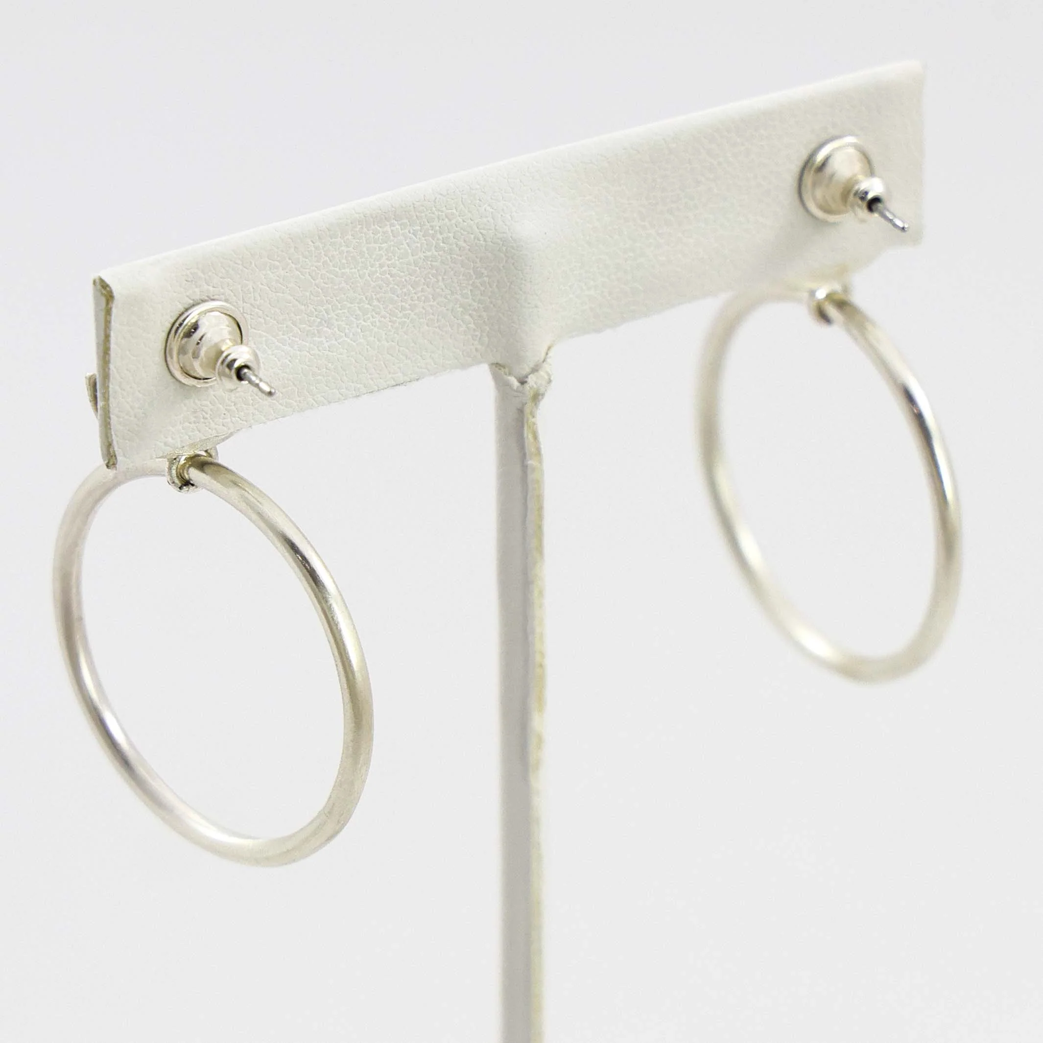 Sweet Pea Hoop Earrings - Image 3