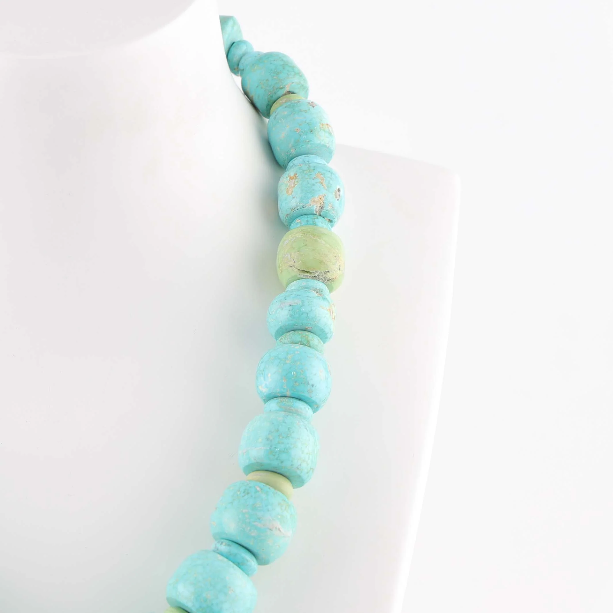 Turquoise and Gaspeite Necklace - Image 4