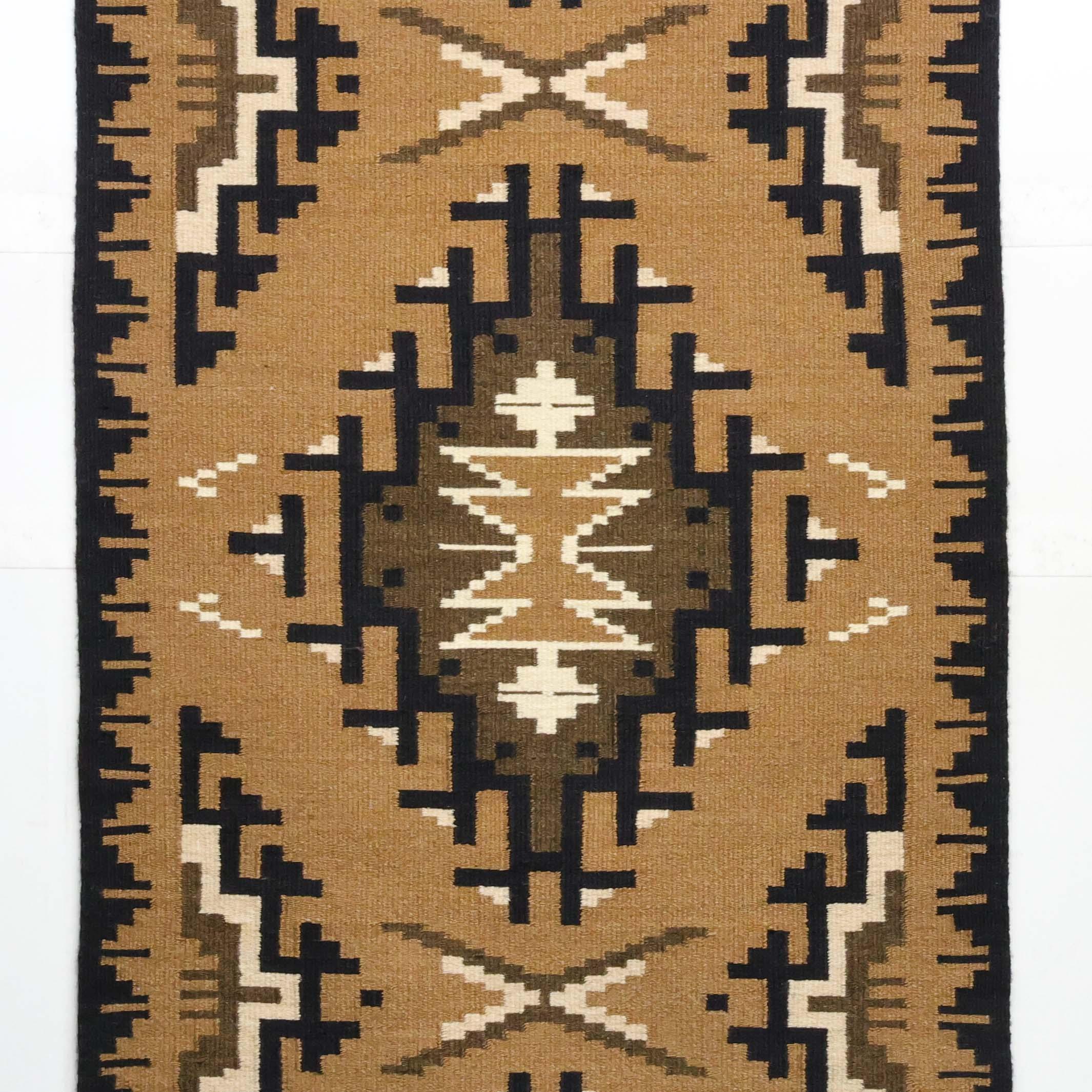 Two Grey Hills Runner - Image 3